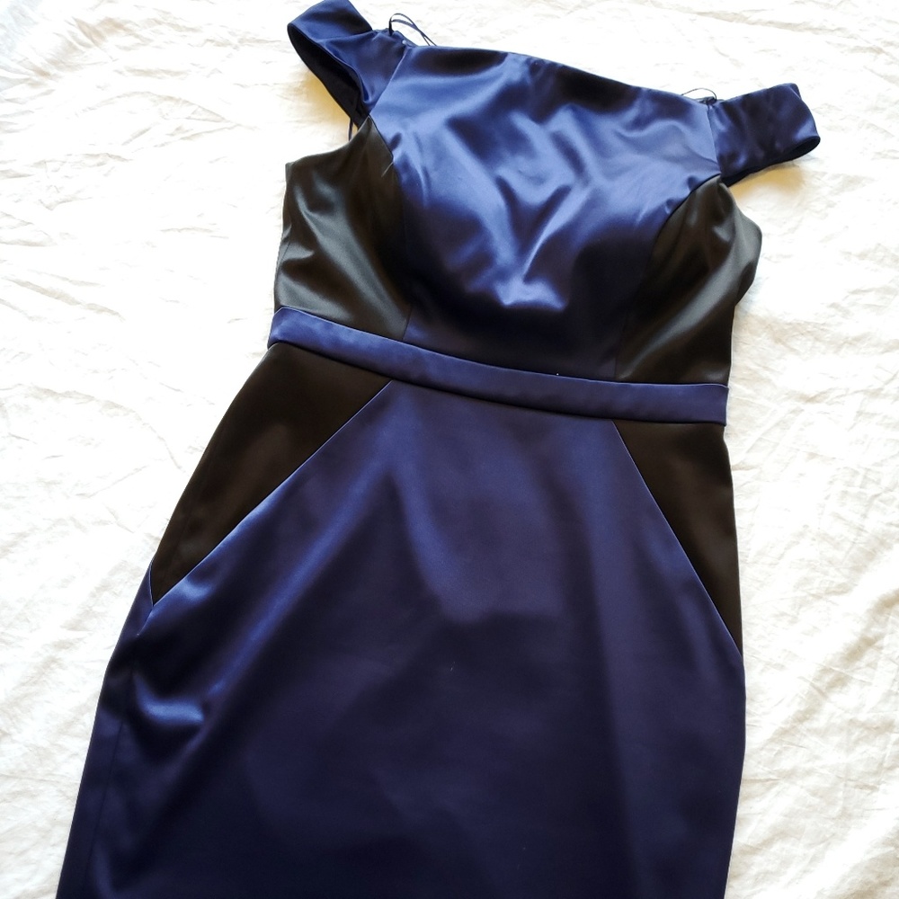 Jessica Simpson off shoulder cocktail dress